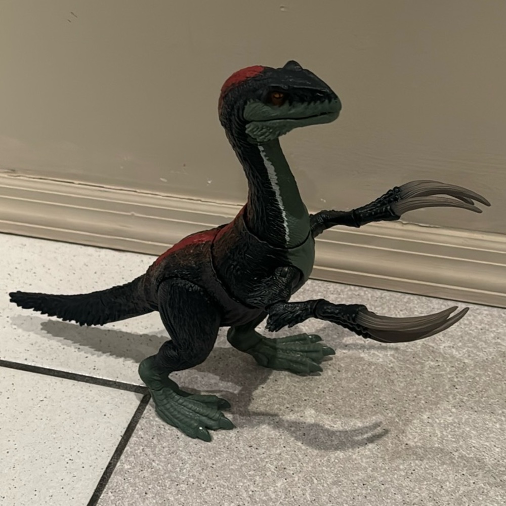 Mattel Jurassic World Dominion Therizinosaurus Sound Slashin' Dinosaur Toy 2022